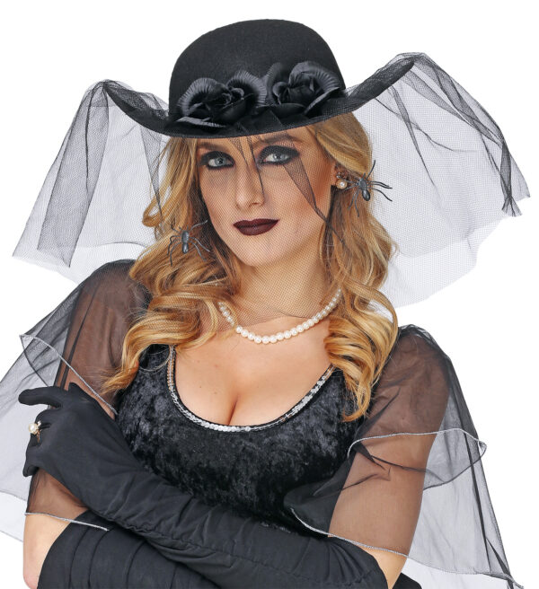 cappello vedova nera con rose velo e ragni